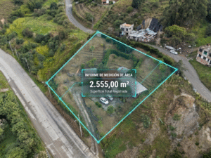 Propiedad Turística de 2.555 m² en Venta en la Vía Loja-Zamora