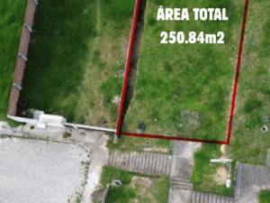 LOTE EN VENTA EN AMABLE MARÍA-LOJA- 250.84m2